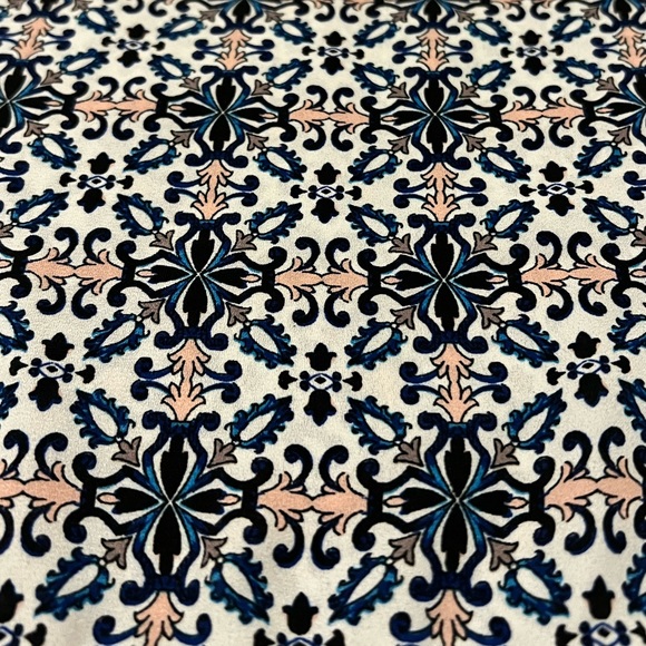 Atmosphere Sleeveless Shirt Tank Top Tile Print Womens Size 2 Summer Blouse - Picture 4 of 4